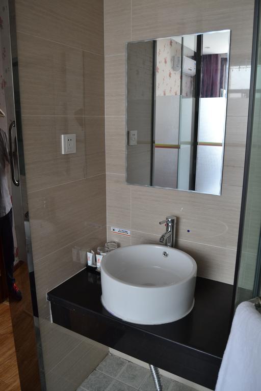 Super 8 Beijing Daxing Huangcun Hotel Buitenkant foto